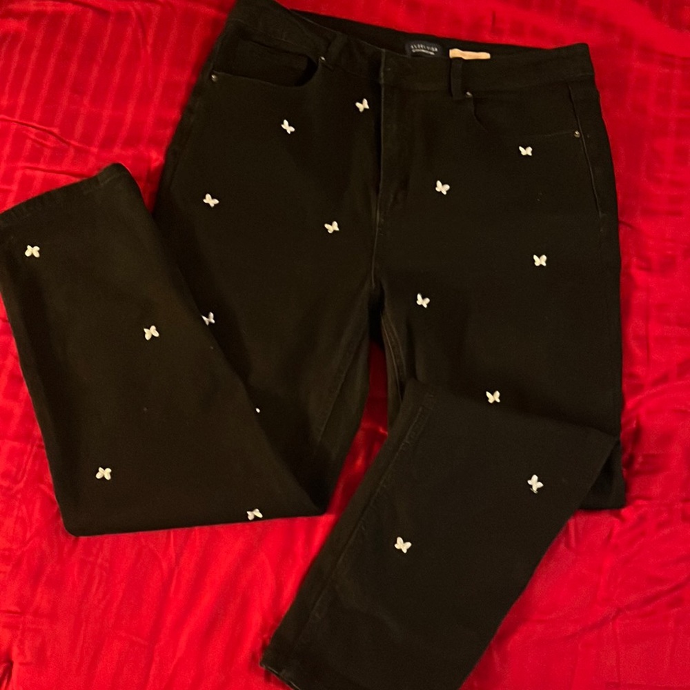 Butterfly black mom jeans